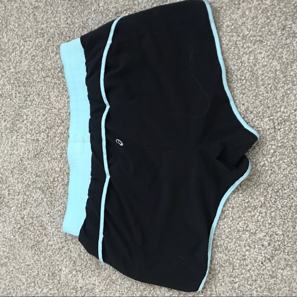 ASICS shorts - large - Picture 2 of 2